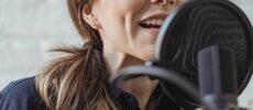 pexels-photo-6953675-podcast-vvoc